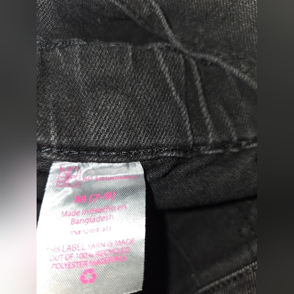 No Boundaries Medium Women's Black Denim Overall Shorts Distressed - Picture 5 of 8